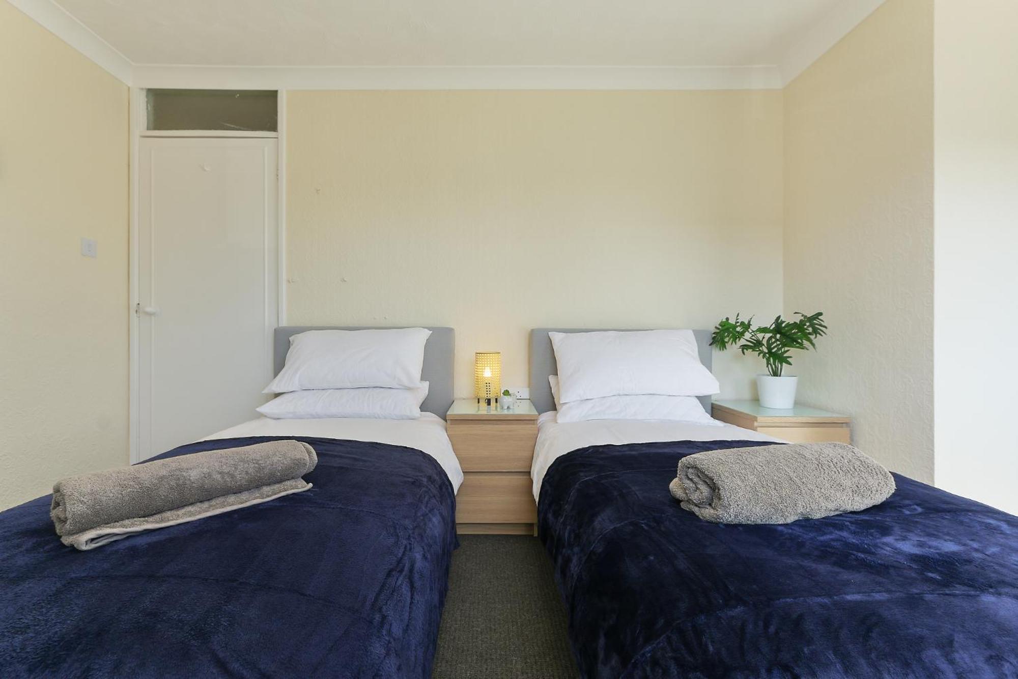 Leconfield Close - Comfy House And Free Parking Kingston upon Hull Eksteriør bilde